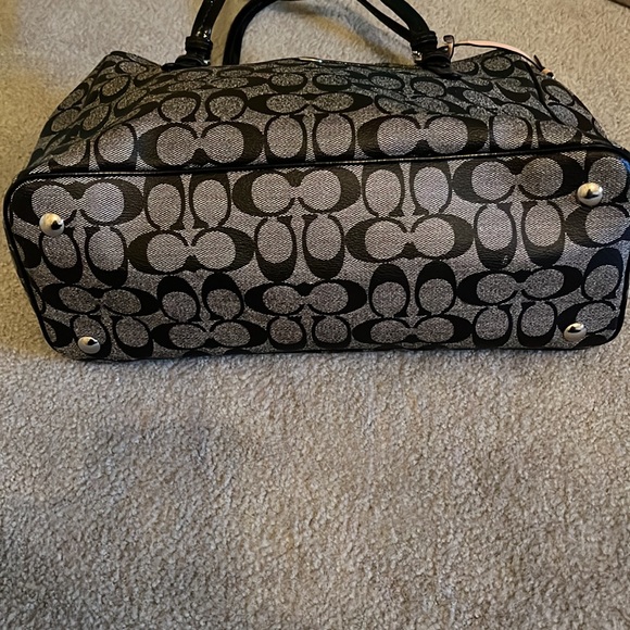 Coach Purse - Picture 5 of 10